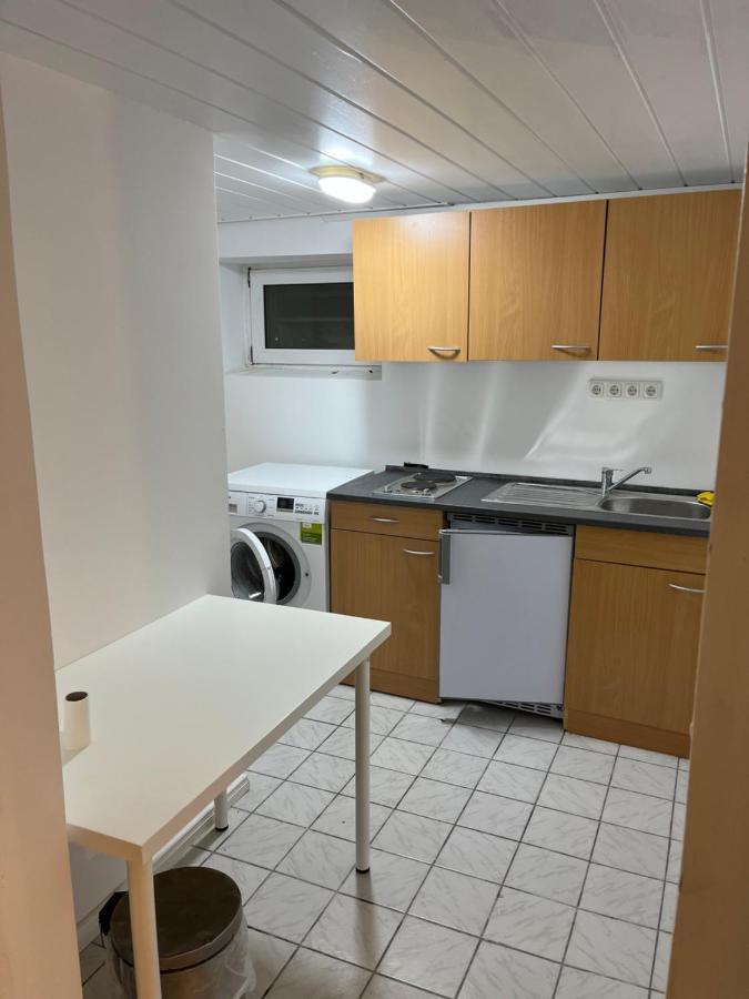 Souterrain Wohnung In Der Naehe Vom Duesseldorfer Flughafen 拉廷根 外观 照片