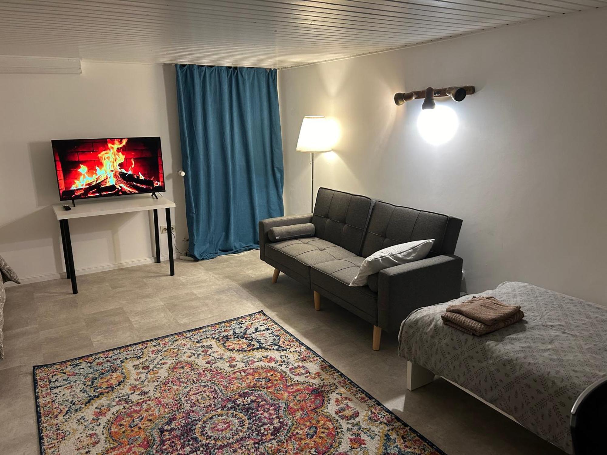 Souterrain Wohnung In Der Naehe Vom Duesseldorfer Flughafen 拉廷根 外观 照片