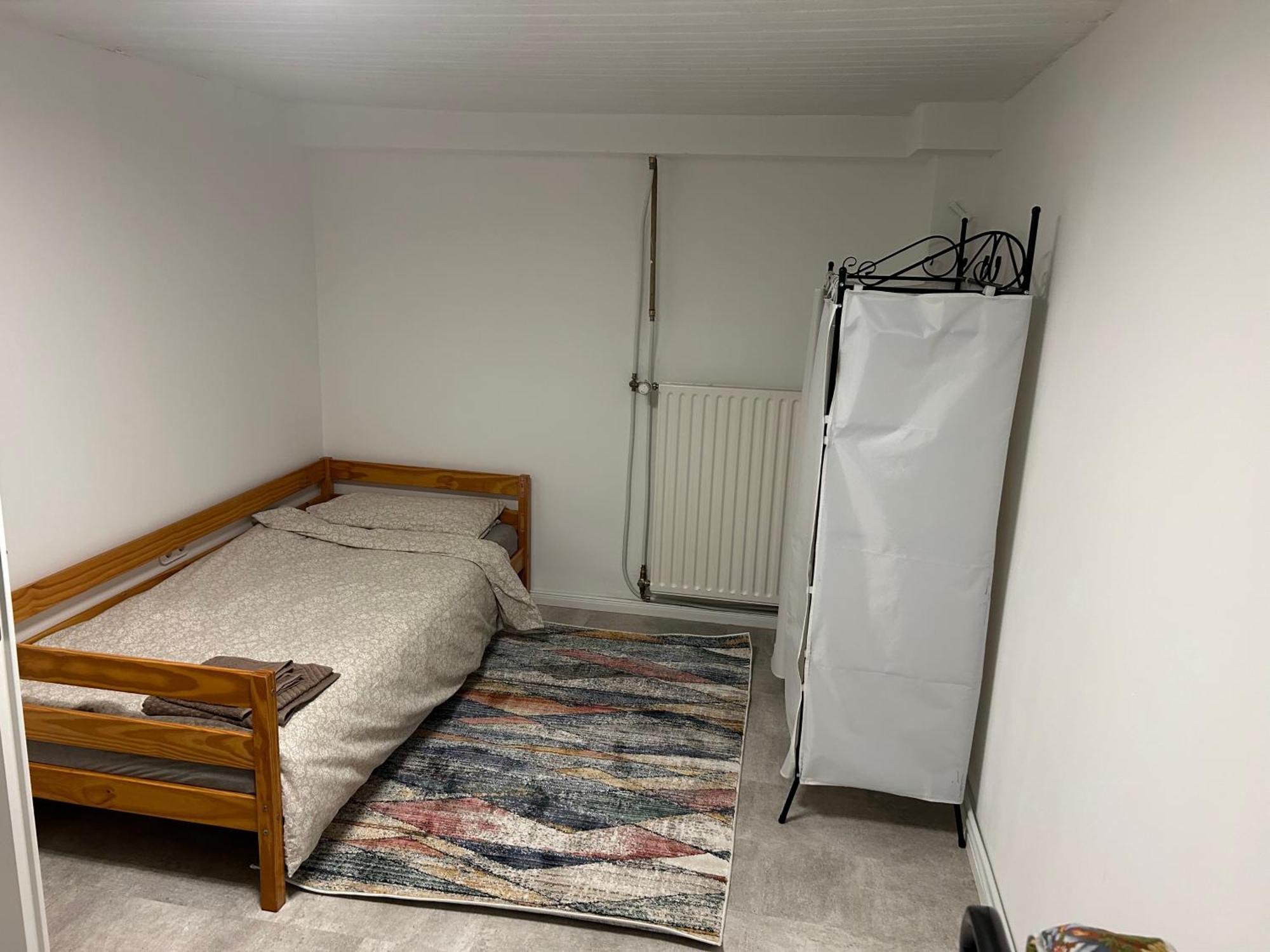 Souterrain Wohnung In Der Naehe Vom Duesseldorfer Flughafen 拉廷根 外观 照片